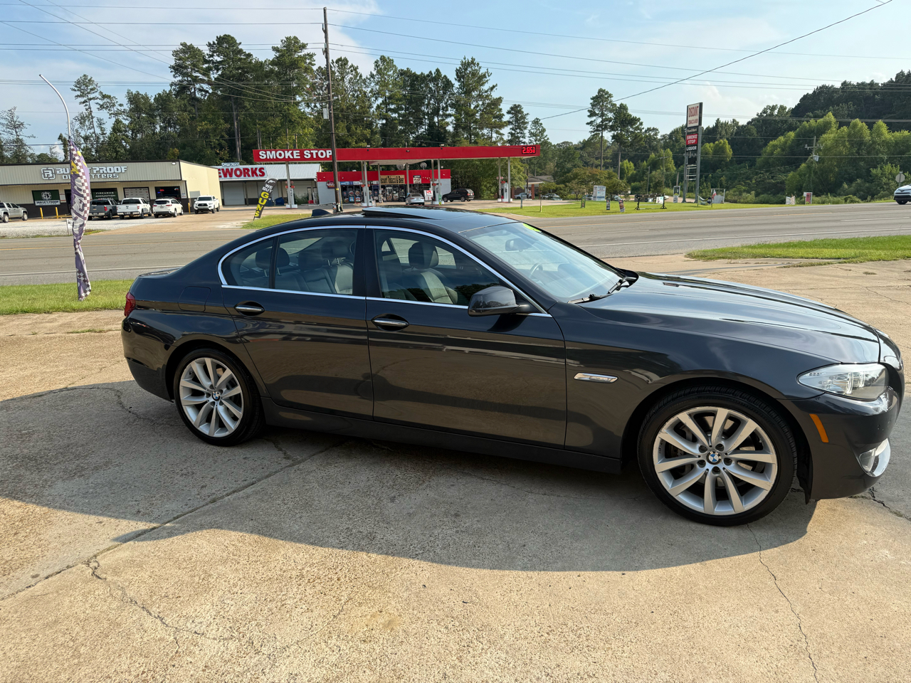 BMW 5 Series 4dr Sdn 535i xDrive AWD 2013 BMW 5 Series 4dr Sdn 535i xDrive AWD 2013