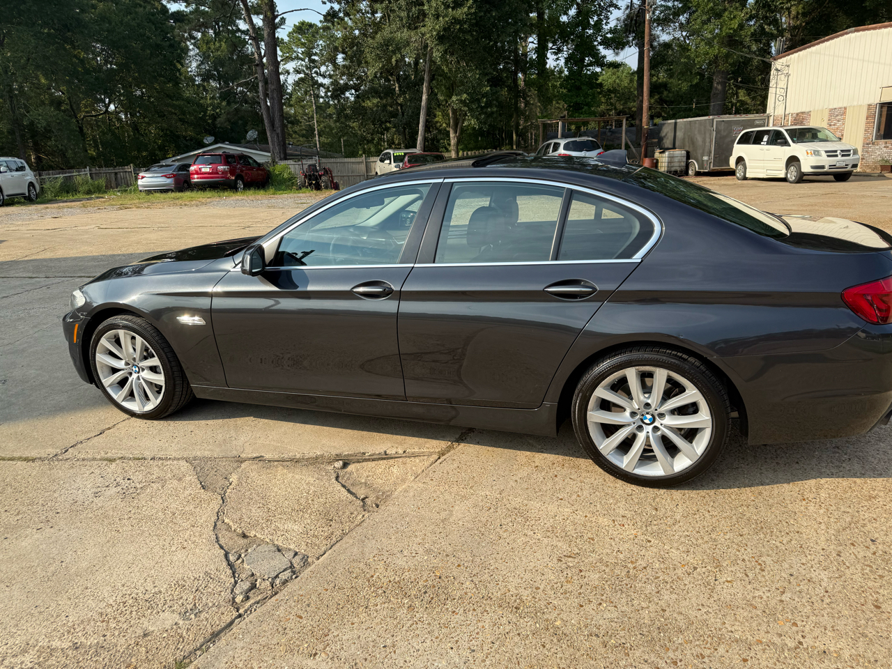 BMW 5 Series 4dr Sdn 535i xDrive AWD 2013 BMW 5 Series 4dr Sdn 535i xDrive AWD 2013