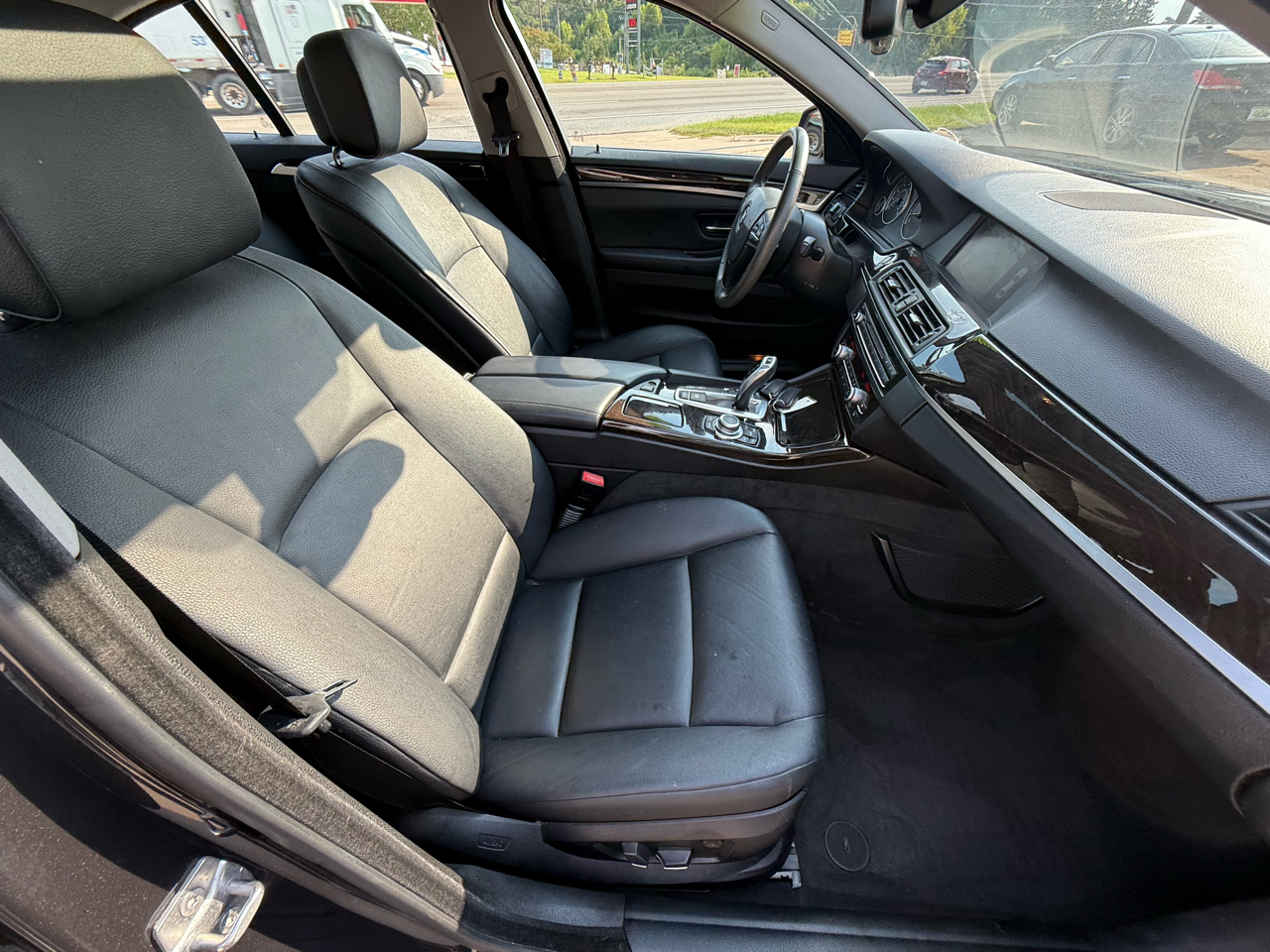 BMW 5 Series 4dr Sdn 535i xDrive AWD 2013 BMW 5 Series 4dr Sdn 535i xDrive AWD 2013