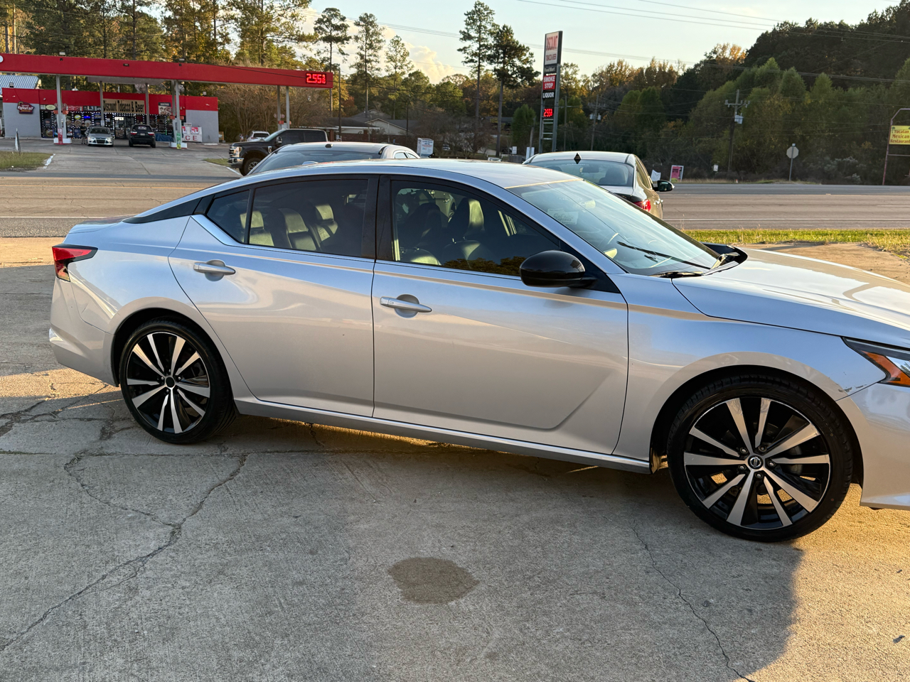Nissan Altima 2.5 SR Sedan 2019
