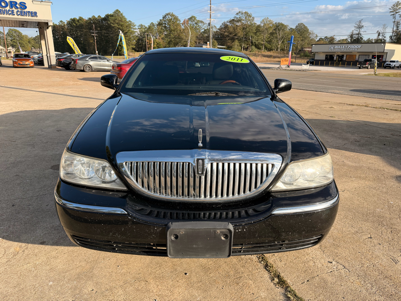 Lincoln Town Car 4dr Sdn Signature Limited 2011