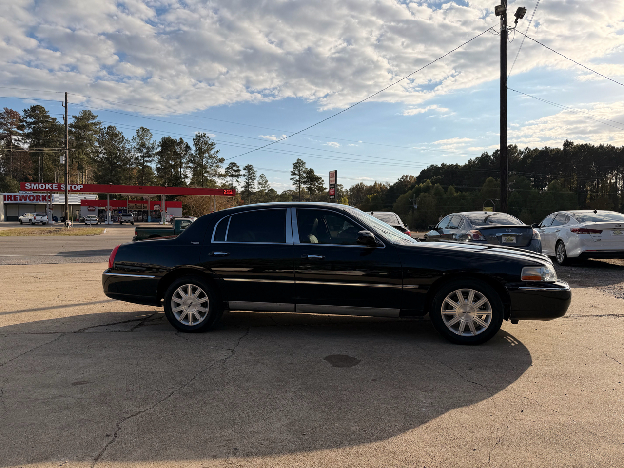 Lincoln Town Car 4dr Sdn Signature Limited 2011