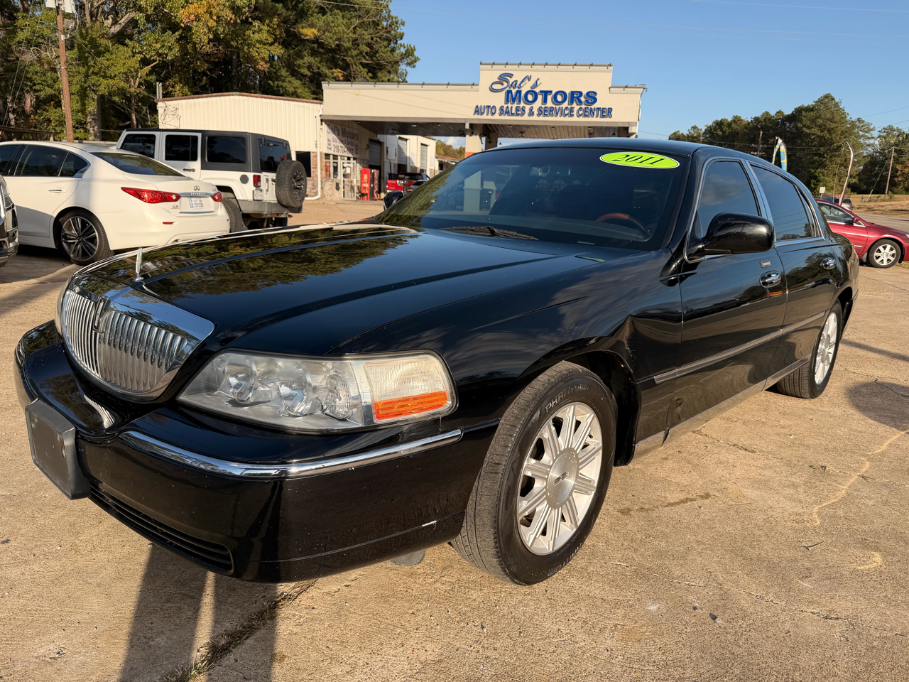 Lincoln Town Car 4dr Sdn Signature Limited 2011