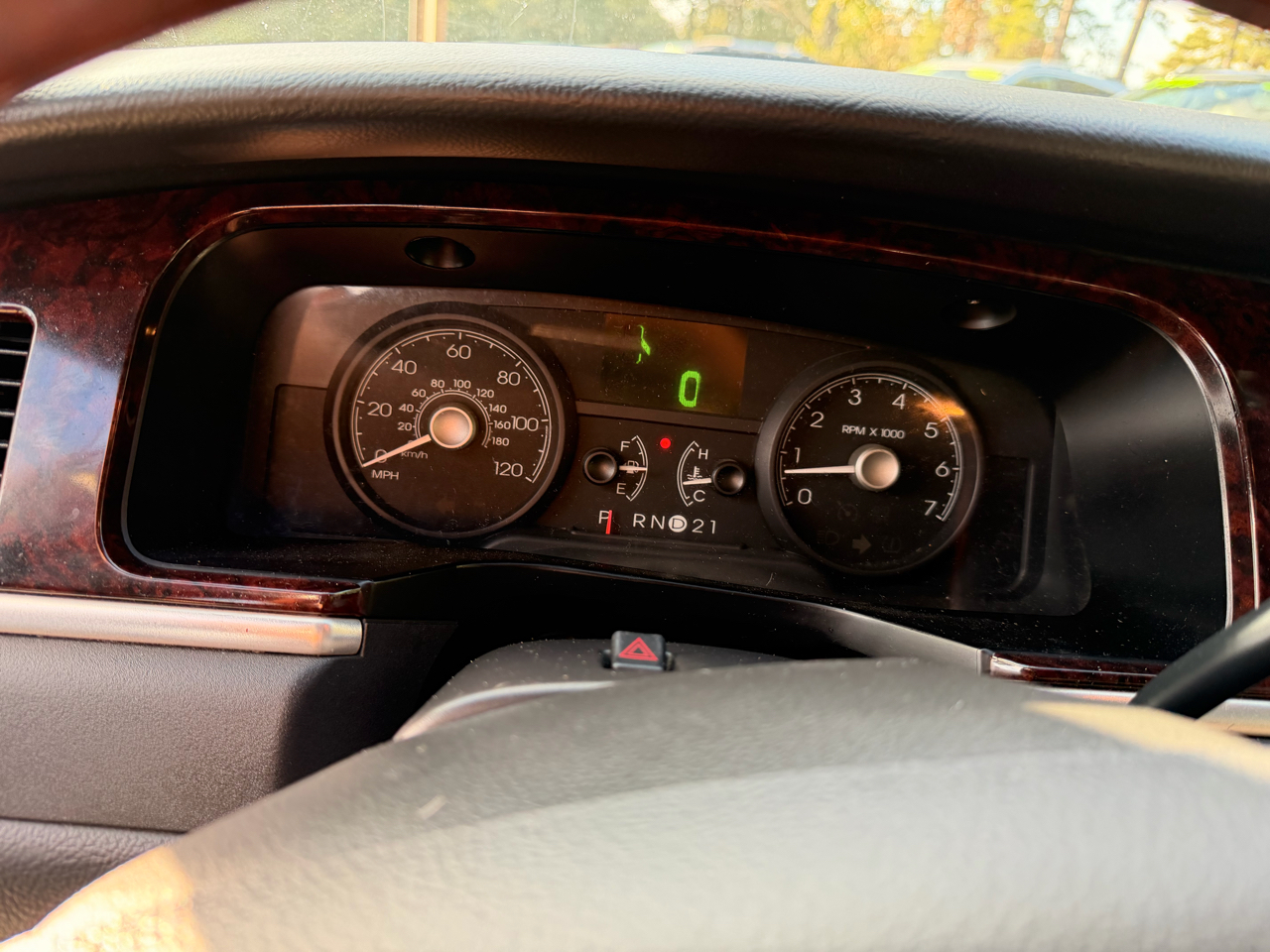 Lincoln Town Car 4dr Sdn Signature Limited 2011