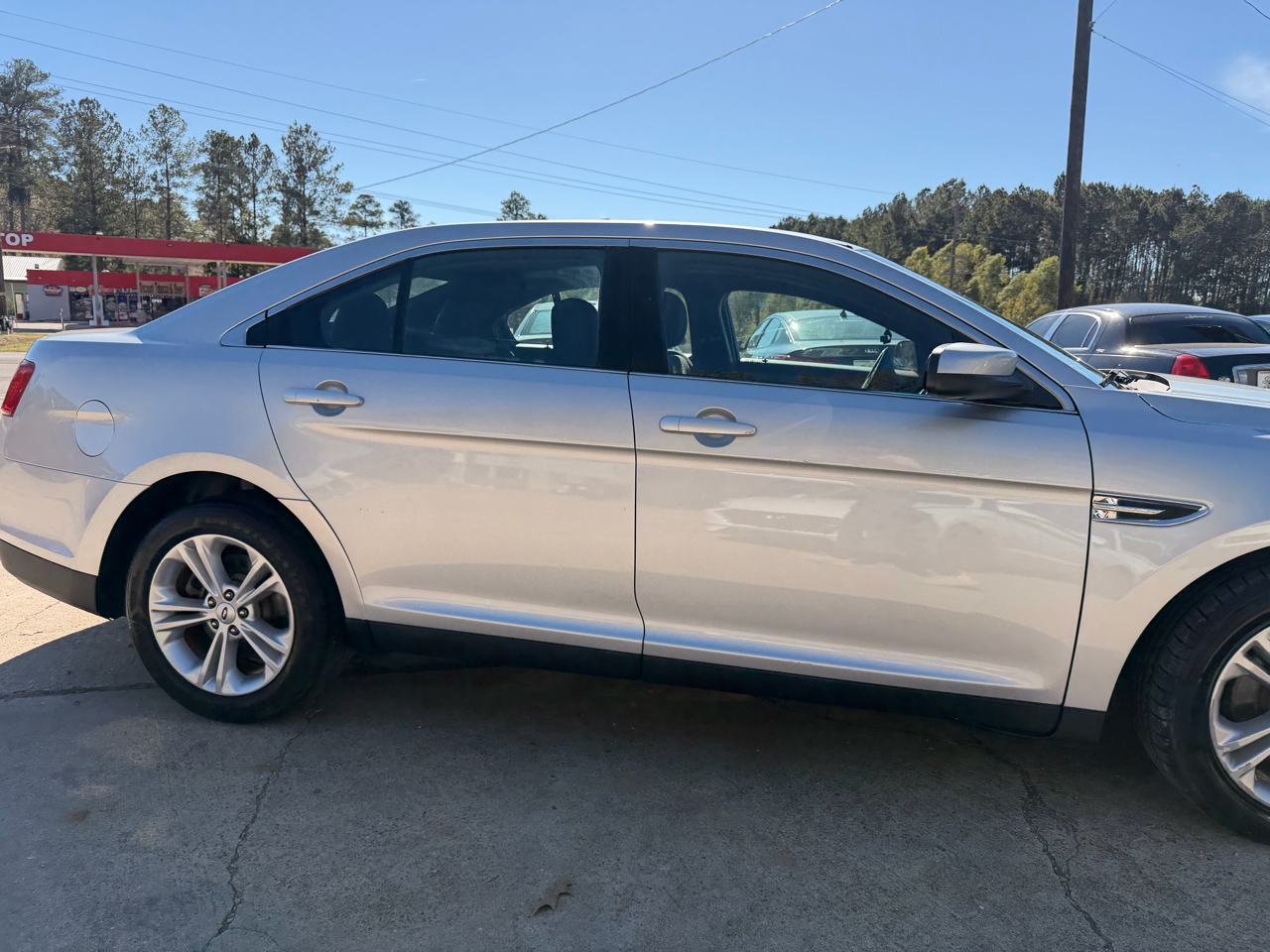 Ford Taurus 4dr Sdn SEL FWD 2014