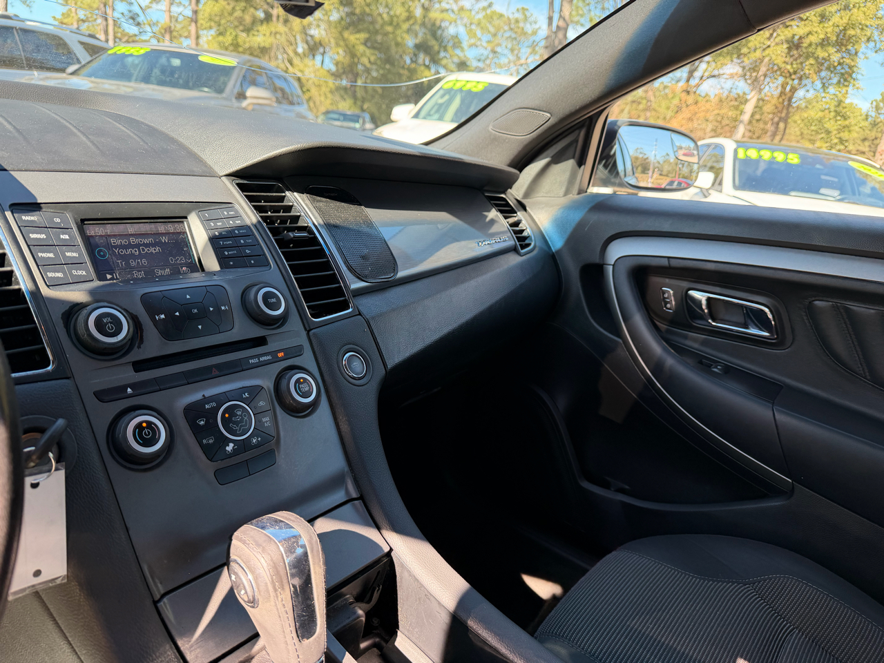 Ford Taurus 4dr Sdn SEL FWD 2014