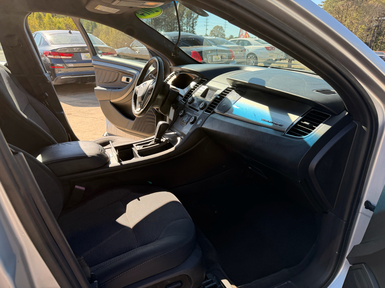 Ford Taurus 4dr Sdn SEL FWD 2014