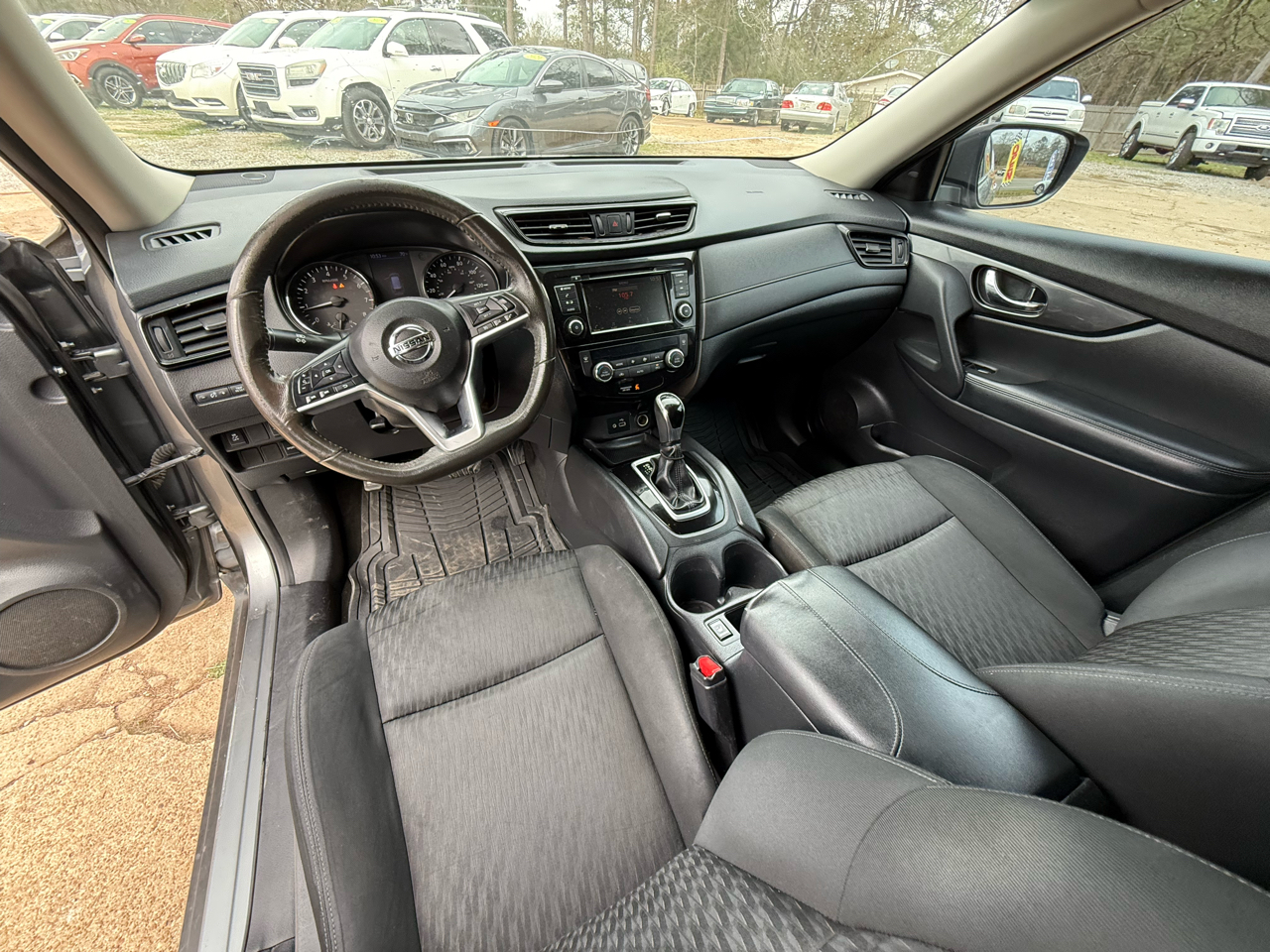 Nissan Rogue FWD SV 2018