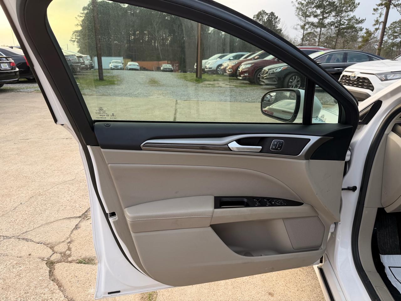 Ford Fusion SE FWD 2017
