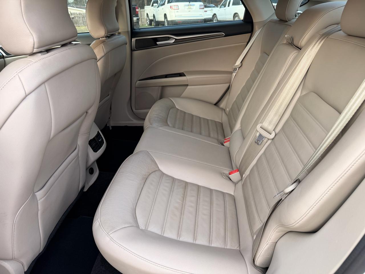 Ford Fusion SE FWD 2017