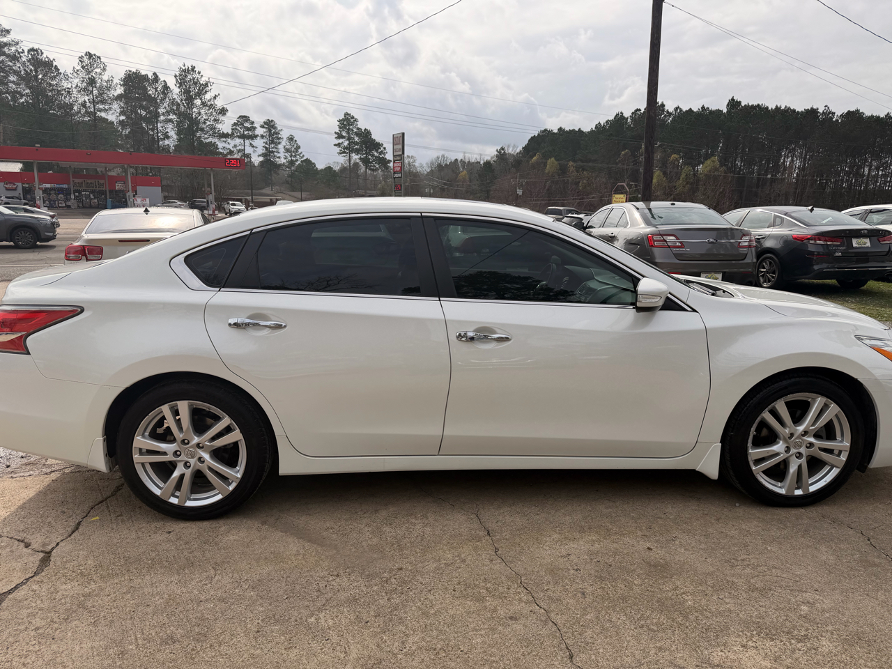 Nissan Altima 4dr Sdn V6 3.5 SL 2015