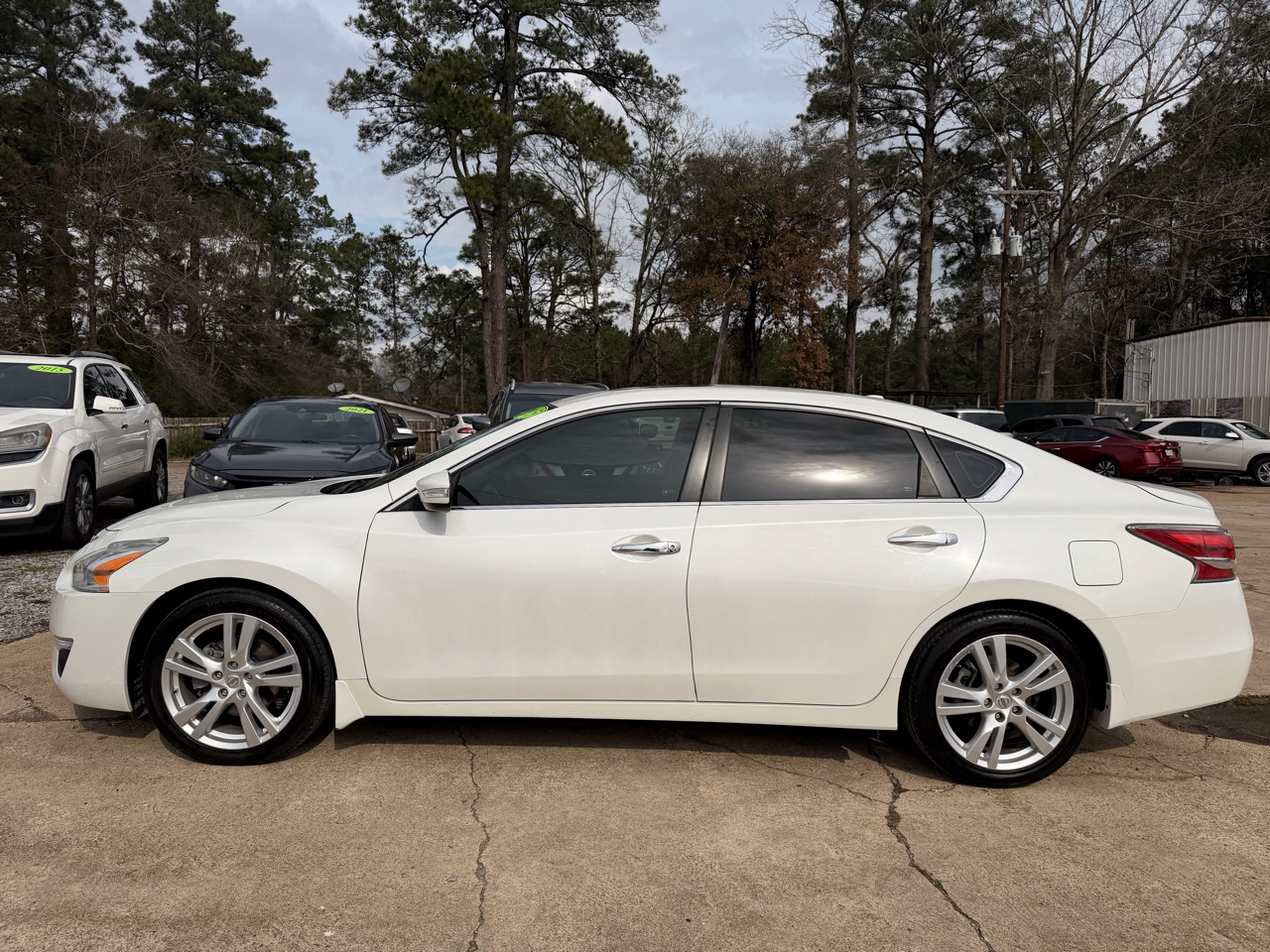 Nissan Altima 4dr Sdn V6 3.5 SL 2015