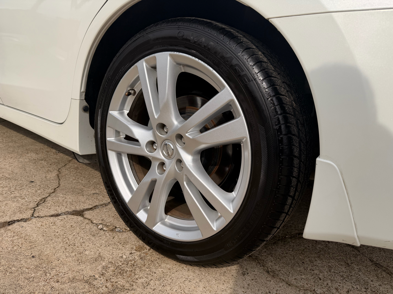 Nissan Altima 4dr Sdn V6 3.5 SL 2015