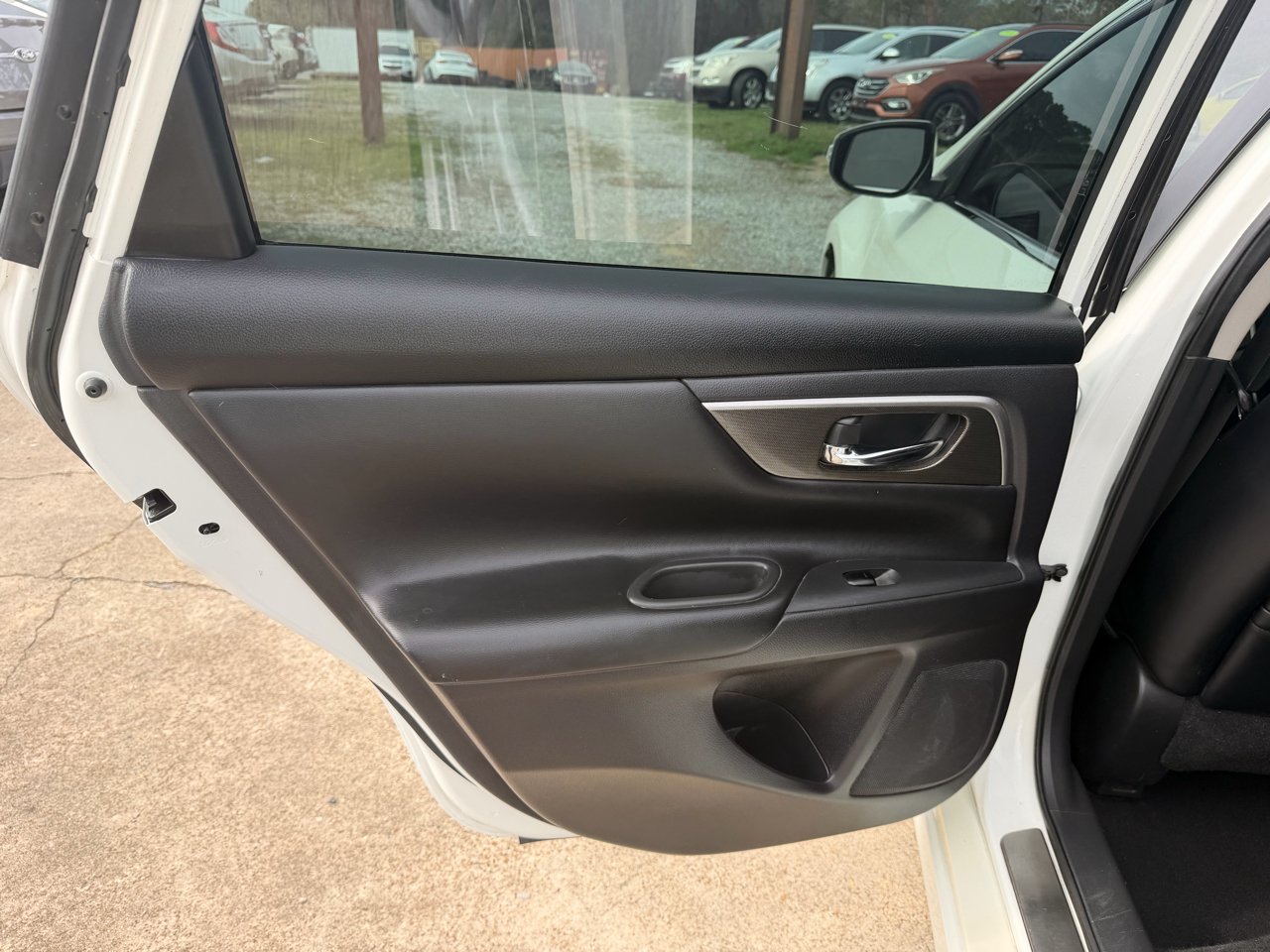 Nissan Altima 4dr Sdn V6 3.5 SL 2015