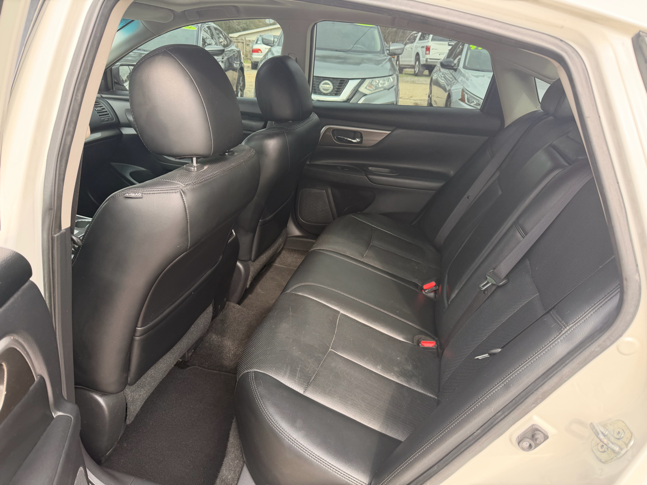 Nissan Altima 4dr Sdn V6 3.5 SL 2015