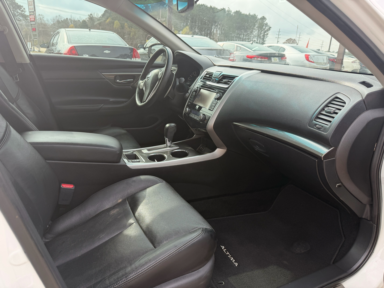 Nissan Altima 4dr Sdn V6 3.5 SL 2015