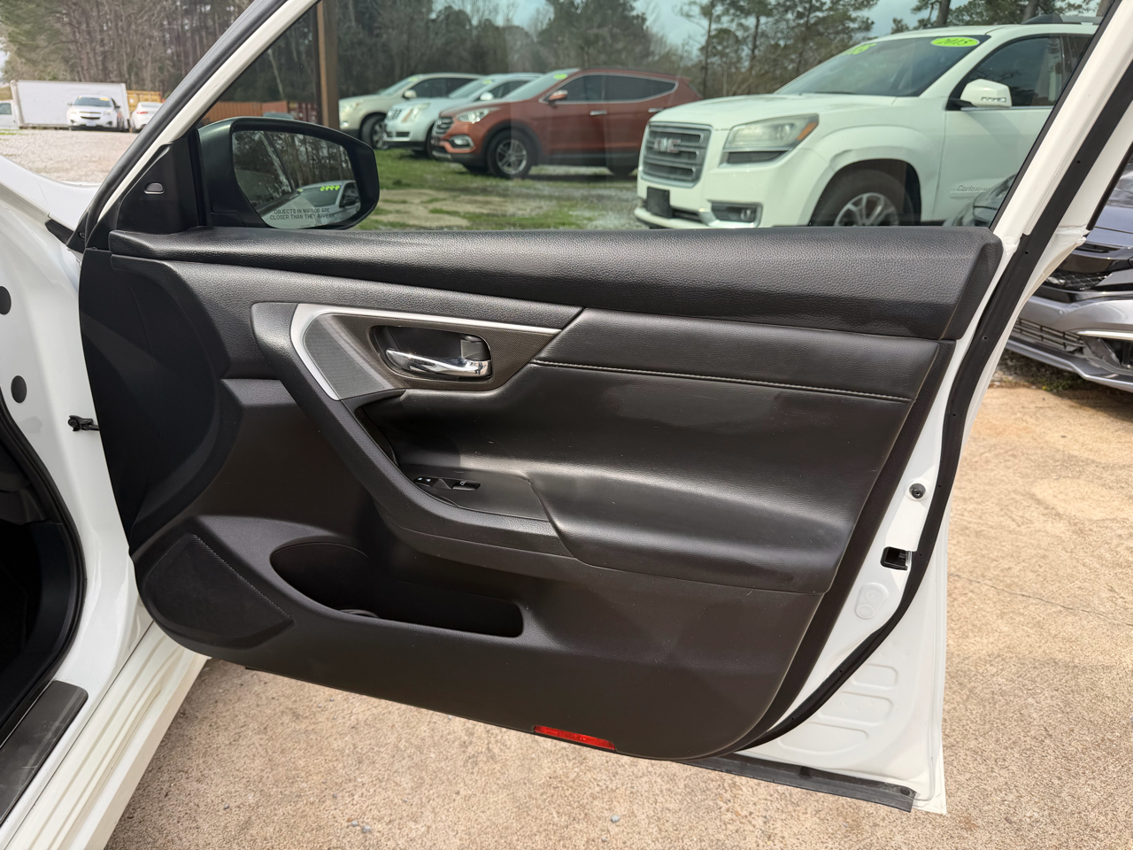 Nissan Altima 4dr Sdn V6 3.5 SL 2015