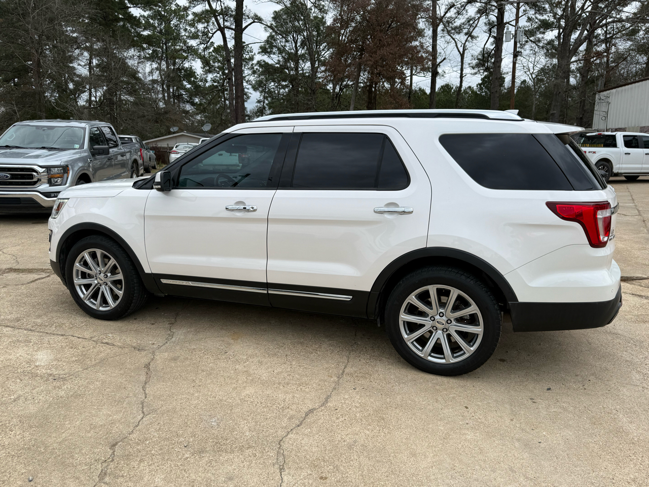 Ford Explorer Limited FWD 2017