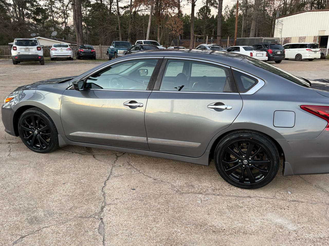 Nissan Altima 2.5 SR Sedan 2017