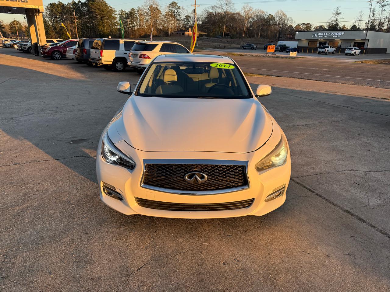 Infiniti Q50 4dr Sdn Premium RWD 2014