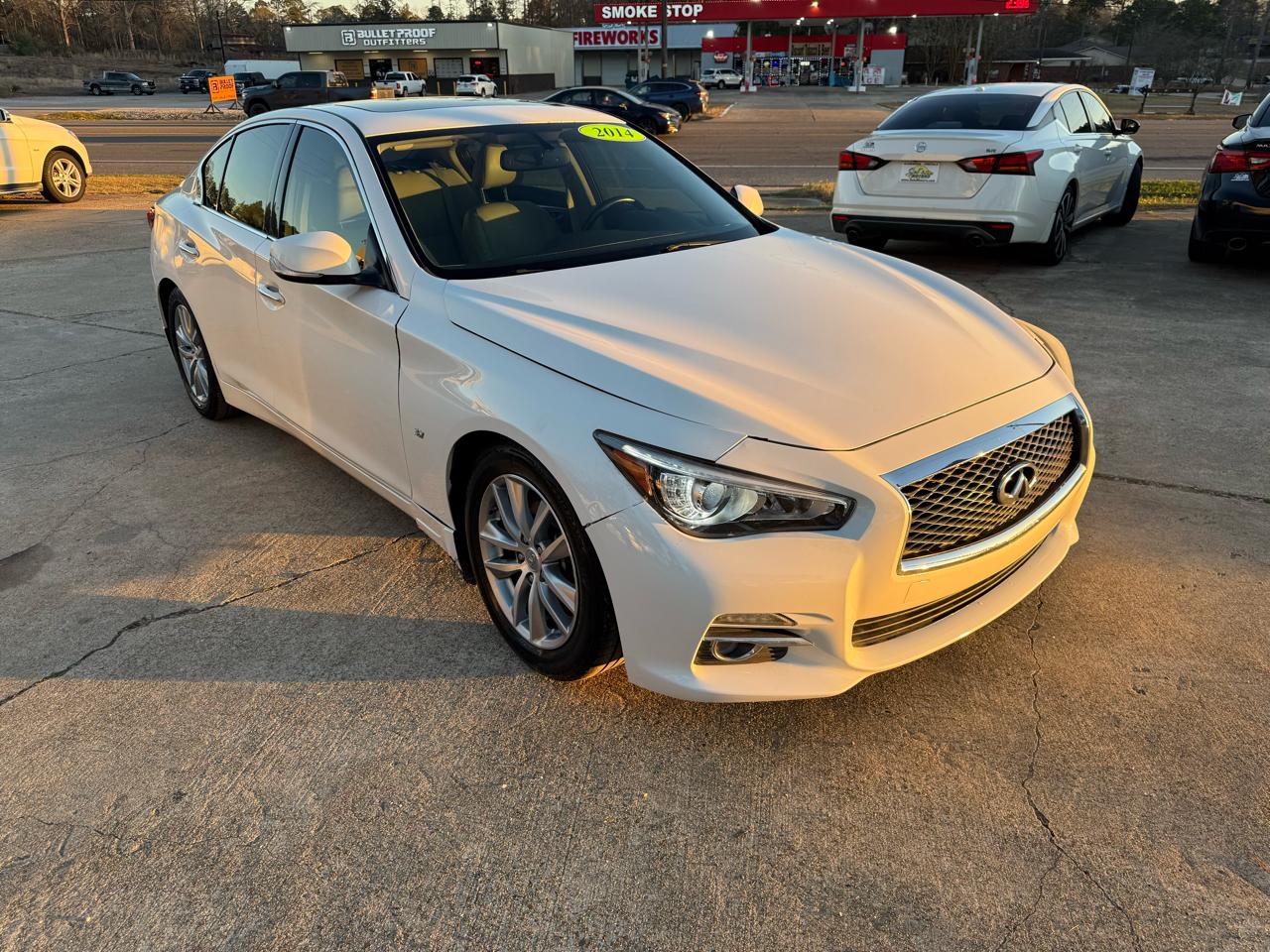 Infiniti Q50 4dr Sdn Premium RWD 2014