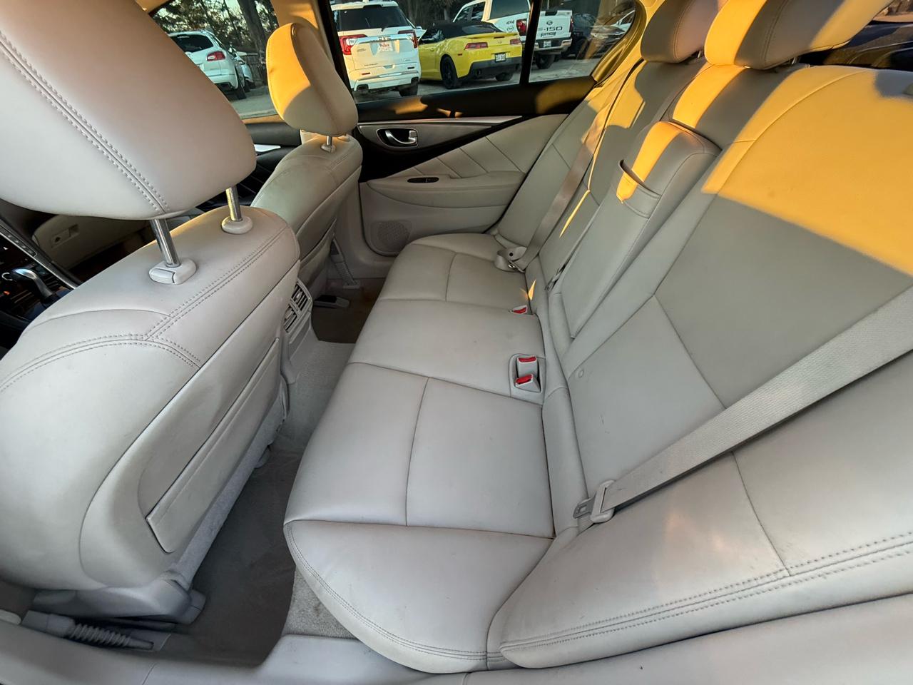 Infiniti Q50 4dr Sdn Premium RWD 2014