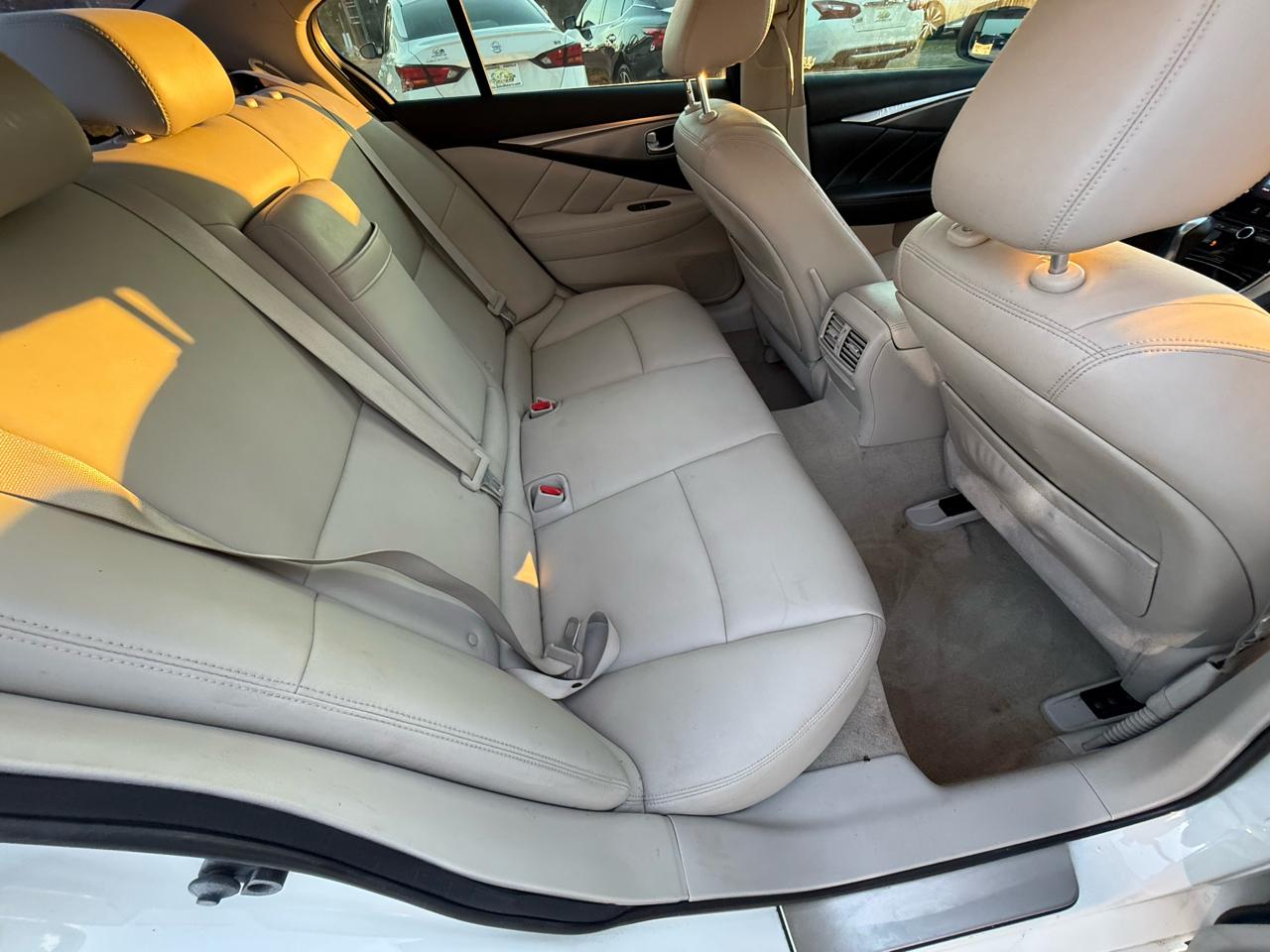 Infiniti Q50 4dr Sdn Premium RWD 2014