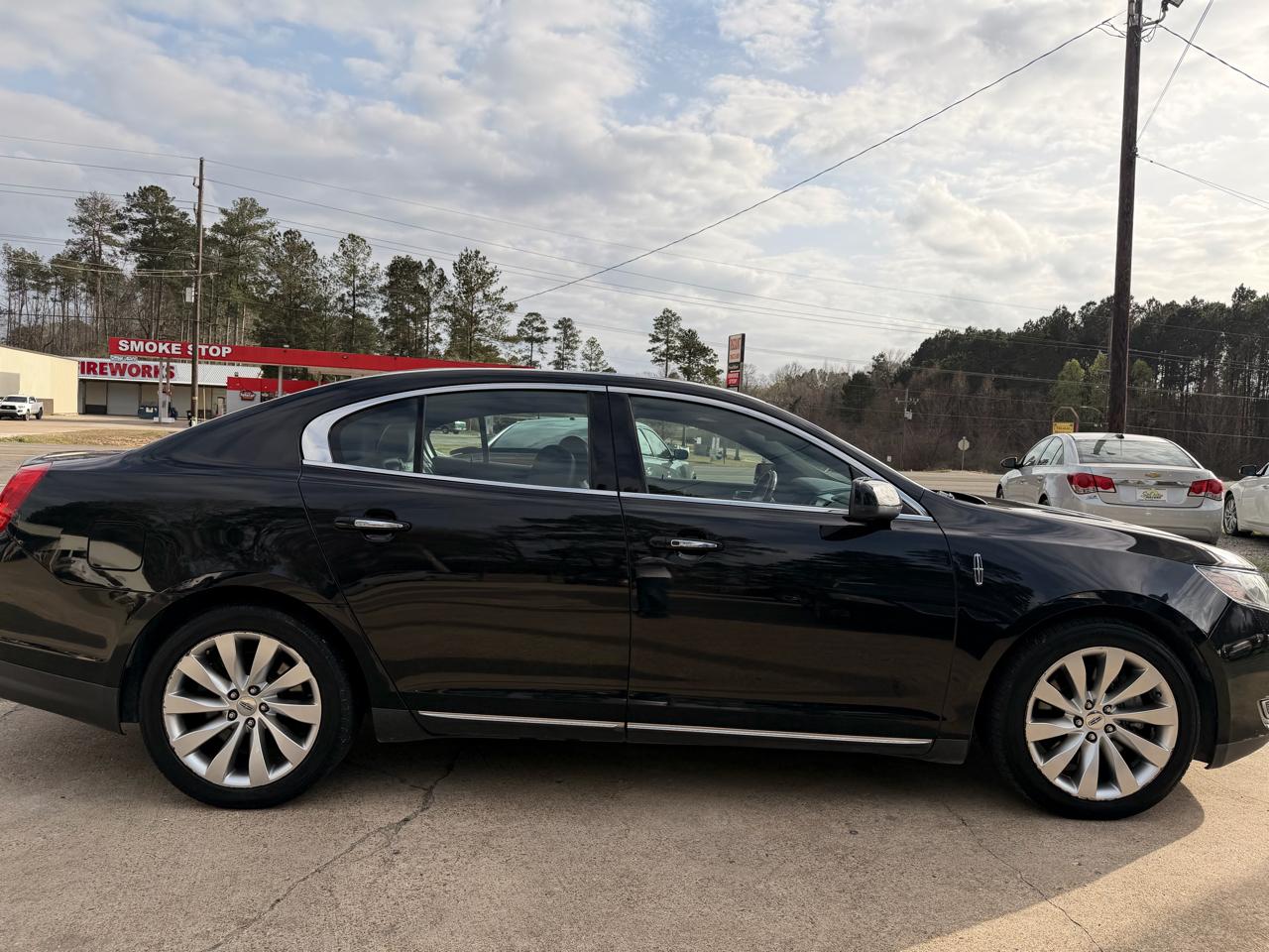Lincoln MKS 4dr Sdn 3.7L FWD 2013