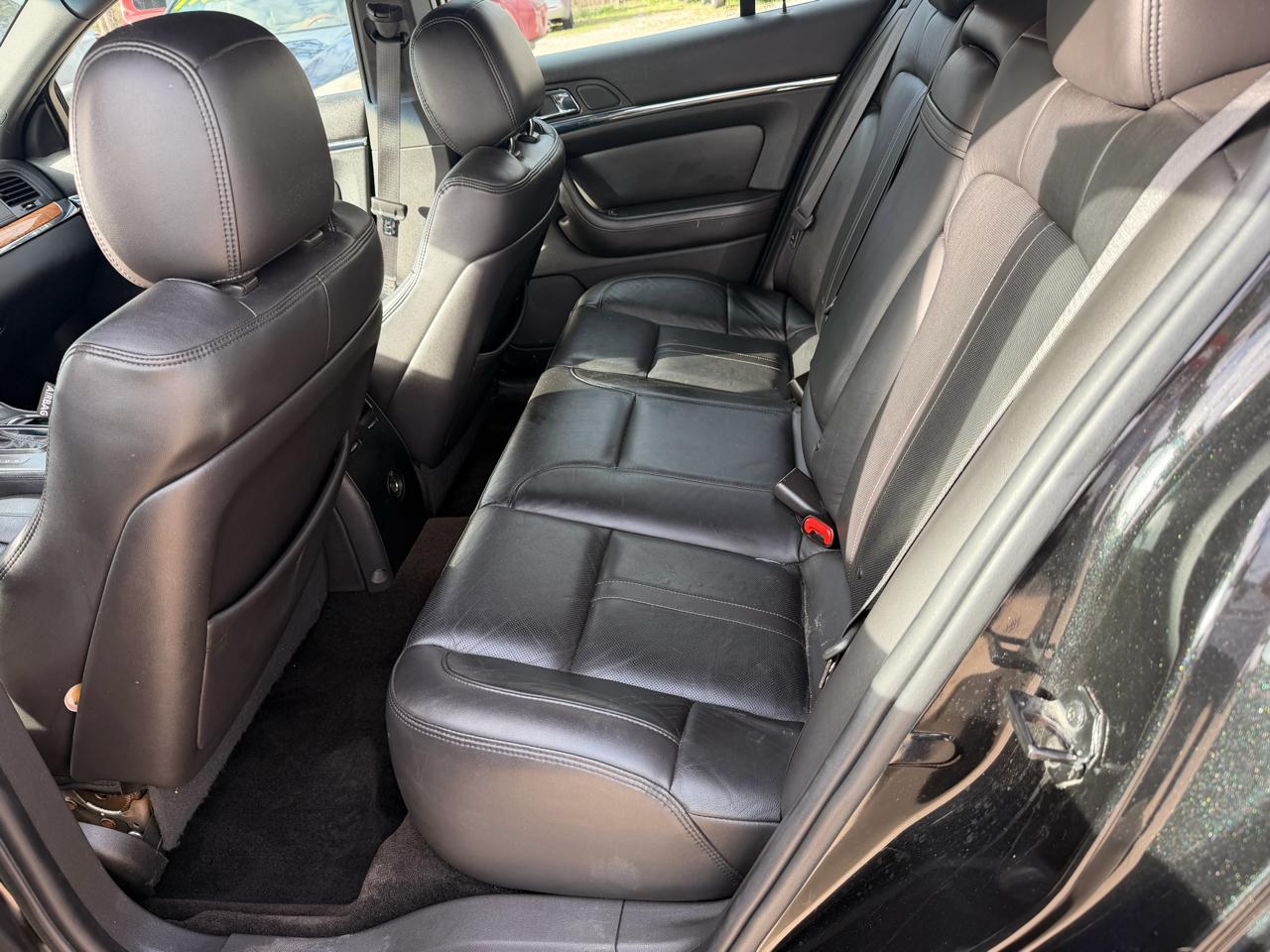 Lincoln MKS 4dr Sdn 3.7L FWD 2013