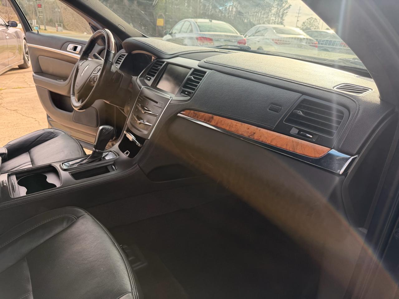 Lincoln MKS 4dr Sdn 3.7L FWD 2013