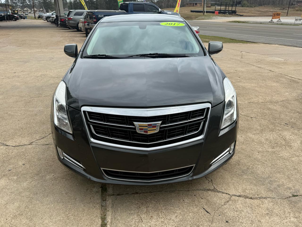 Cadillac XTS 4dr Sdn Luxury FWD 2017