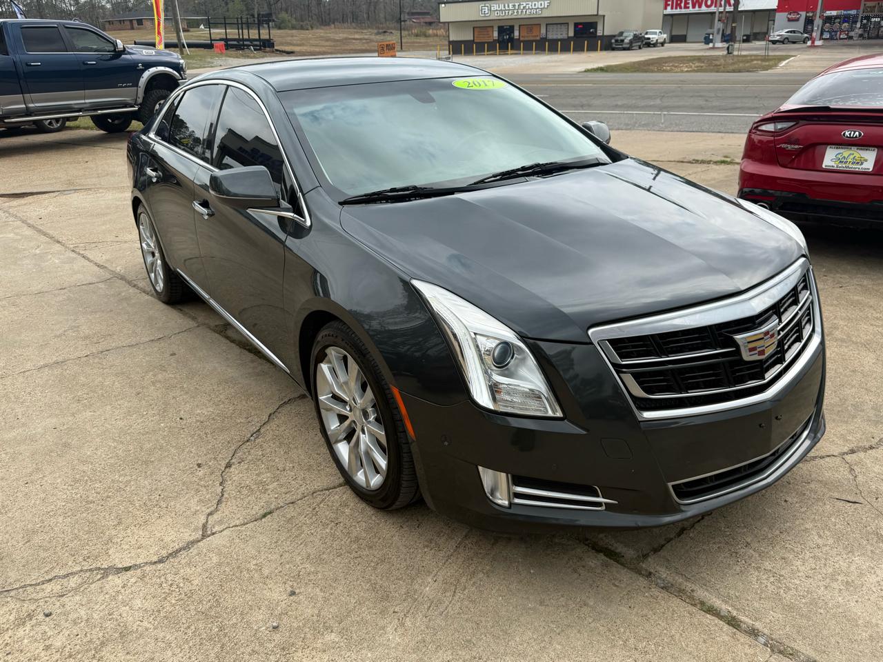 Cadillac XTS 4dr Sdn Luxury FWD 2017