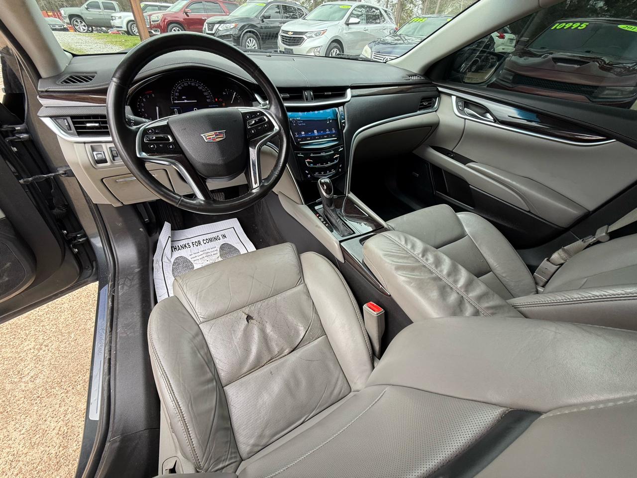 Cadillac XTS 4dr Sdn Luxury FWD 2017