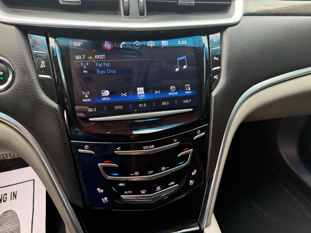 Cadillac XTS 4dr Sdn Luxury FWD 2017