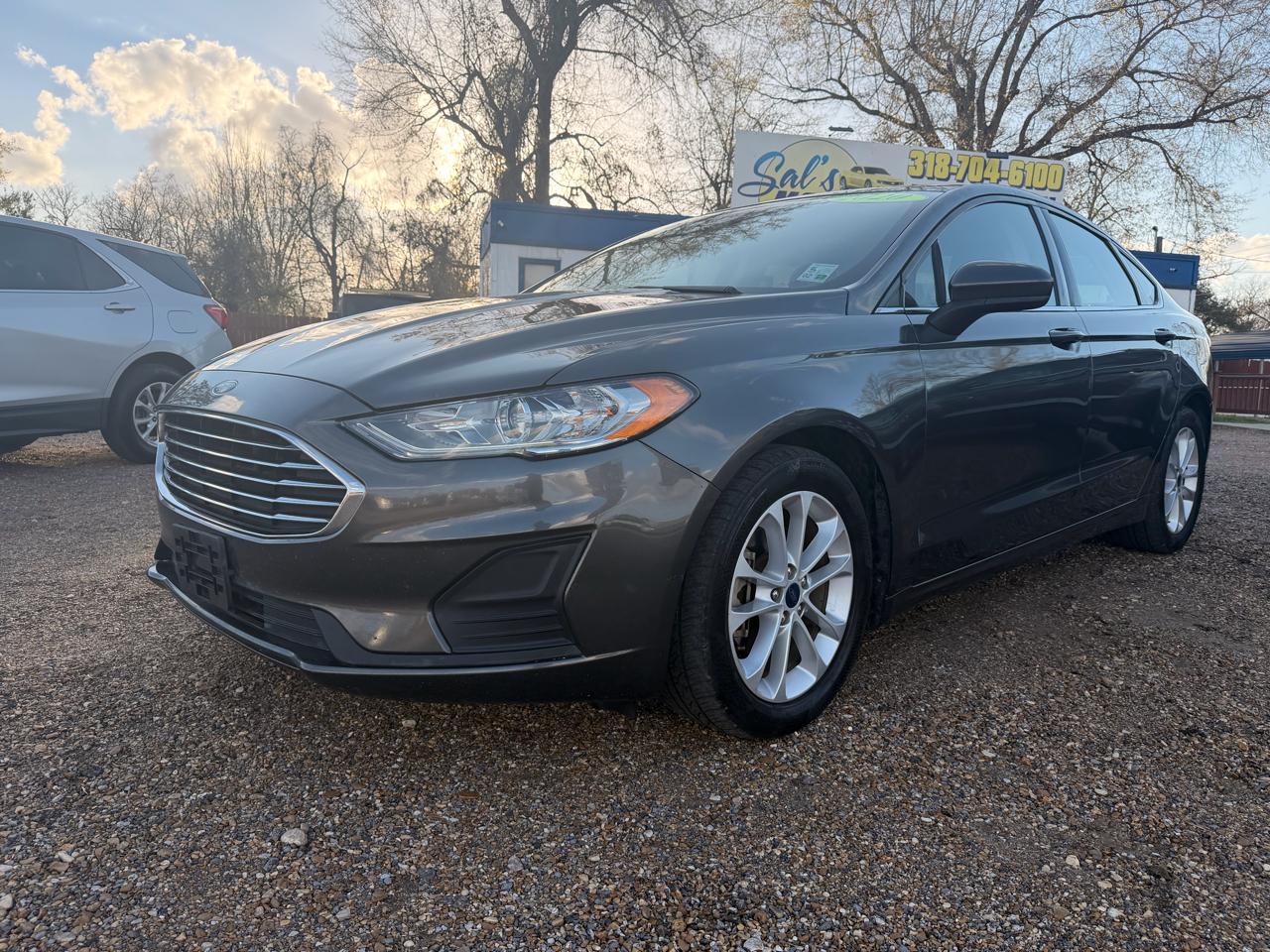 Ford Fusion SE FWD 2020