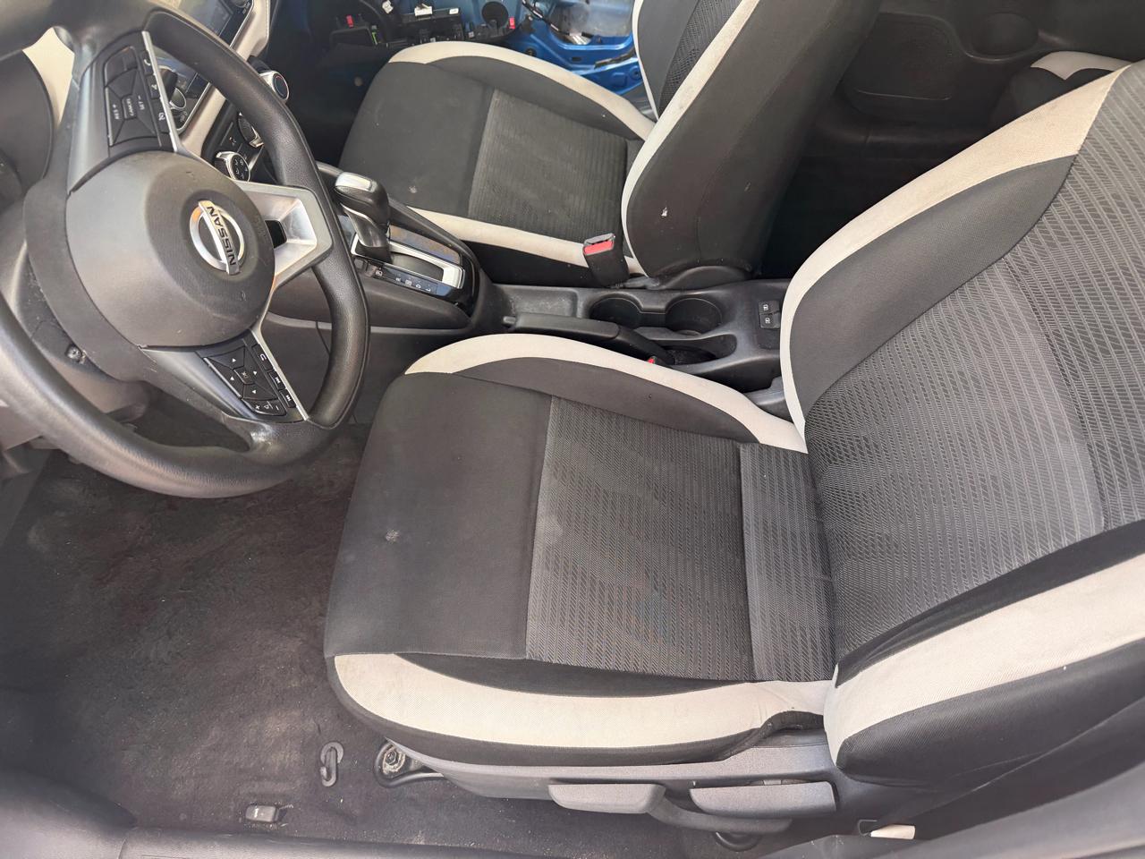 Nissan Versa SV CVT 2021