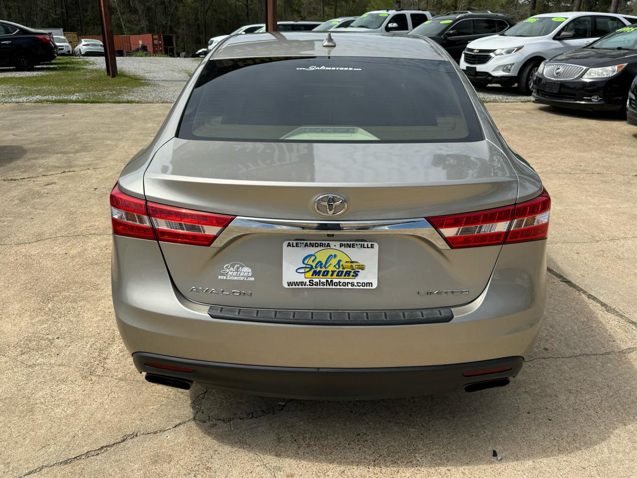 Toyota Avalon 4dr Sdn XLE Premium (Natl) 2013