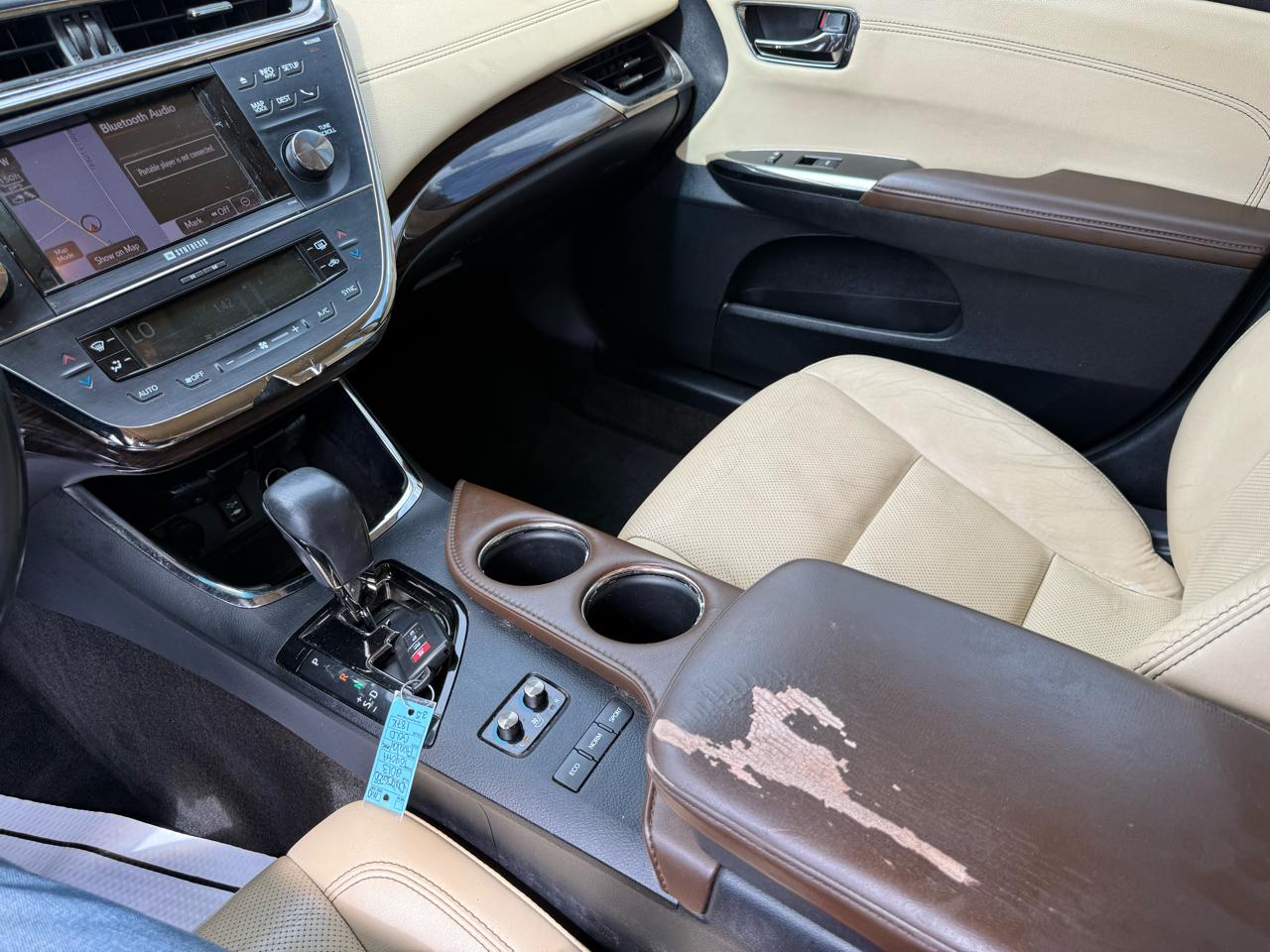 Toyota Avalon 4dr Sdn XLE Premium (Natl) 2013