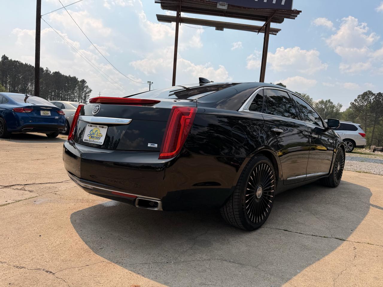 Cadillac XTS 4dr Sdn Platinum FWD 2015