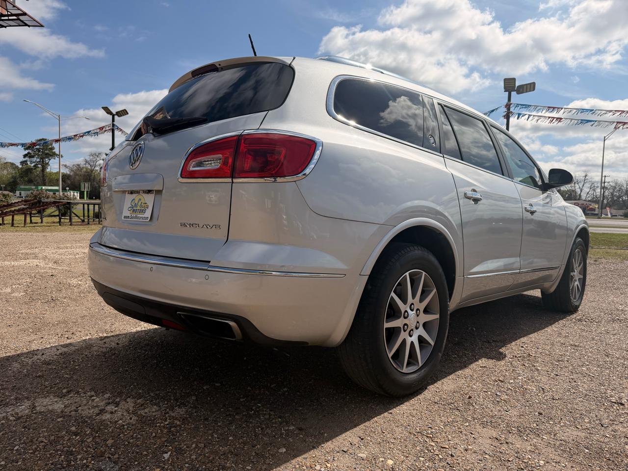 Buick Enclave FWD 4dr Leather 2016