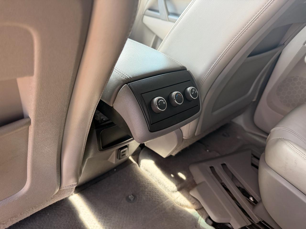 Buick Enclave FWD 4dr Leather 2016