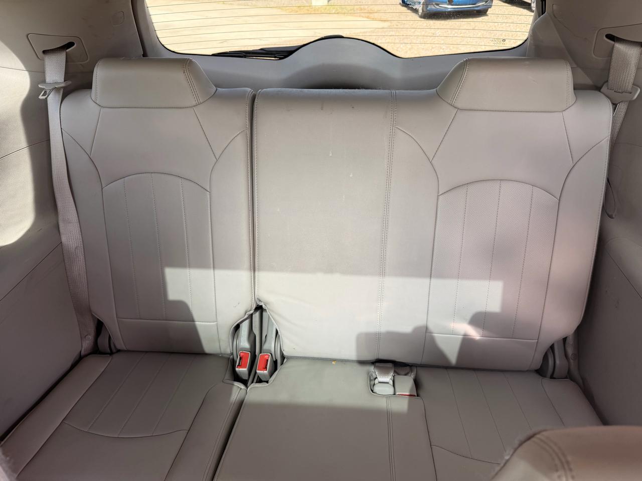 Buick Enclave FWD 4dr Leather 2016