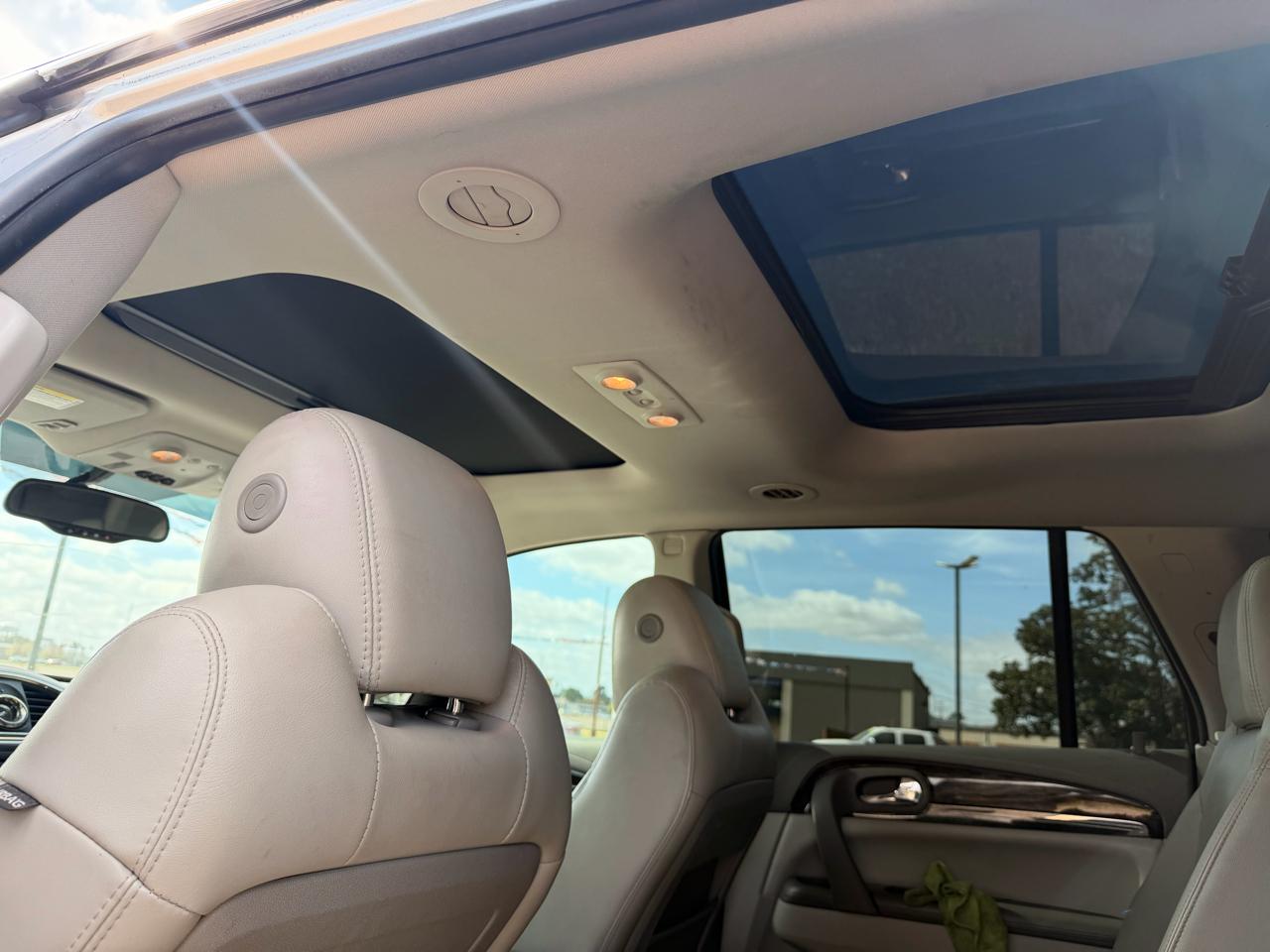 Buick Enclave FWD 4dr Leather 2016