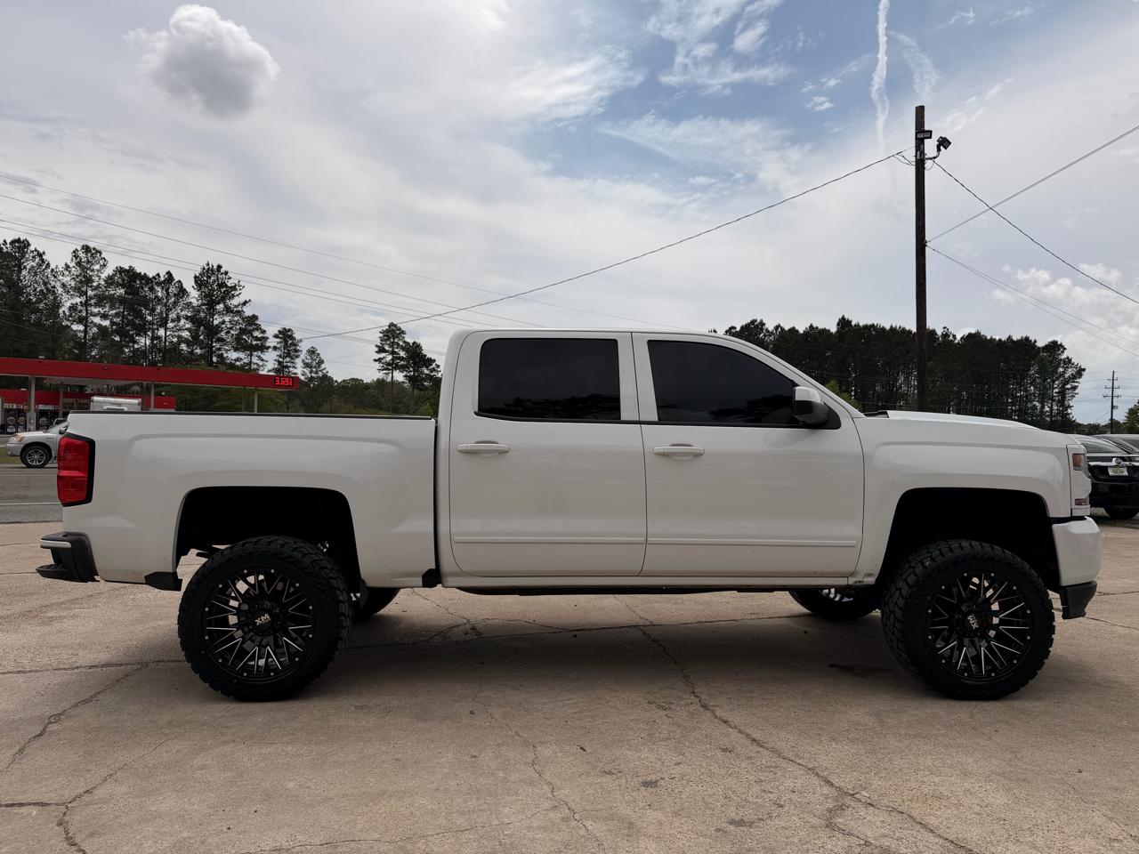 Chevrolet Silverado 1500 4WD Crew Cab 143.5" LT w/2LT 2018