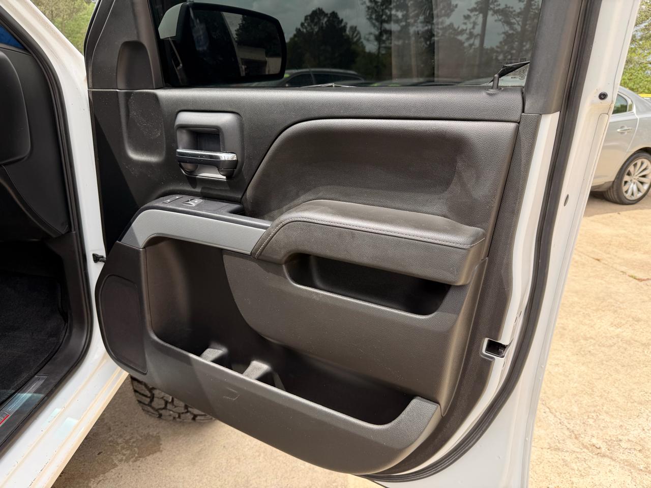 Chevrolet Silverado 1500 4WD Crew Cab 143.5" LT w/2LT 2018