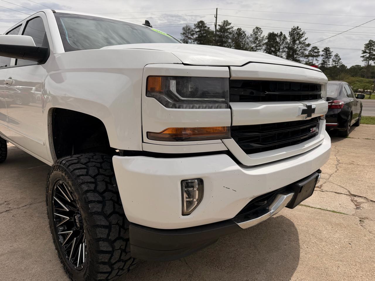 Chevrolet Silverado 1500 4WD Crew Cab 143.5" LT w/2LT 2018