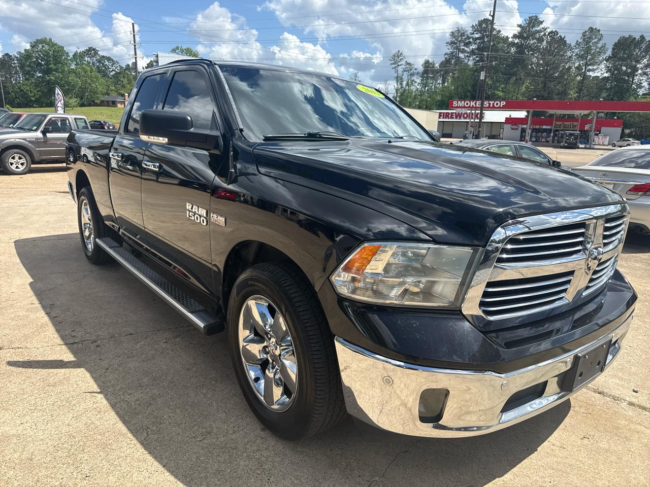 RAM 1500 2WD Quad Cab 140.5" Lone Star 2015