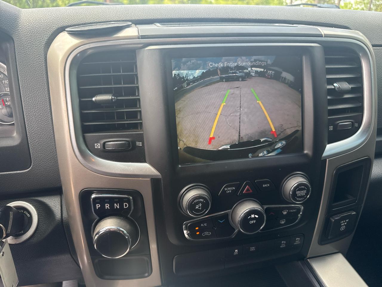 RAM 1500 2WD Quad Cab 140.5" Lone Star 2015