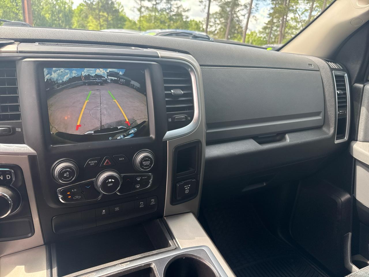 RAM 1500 2WD Quad Cab 140.5" Lone Star 2015