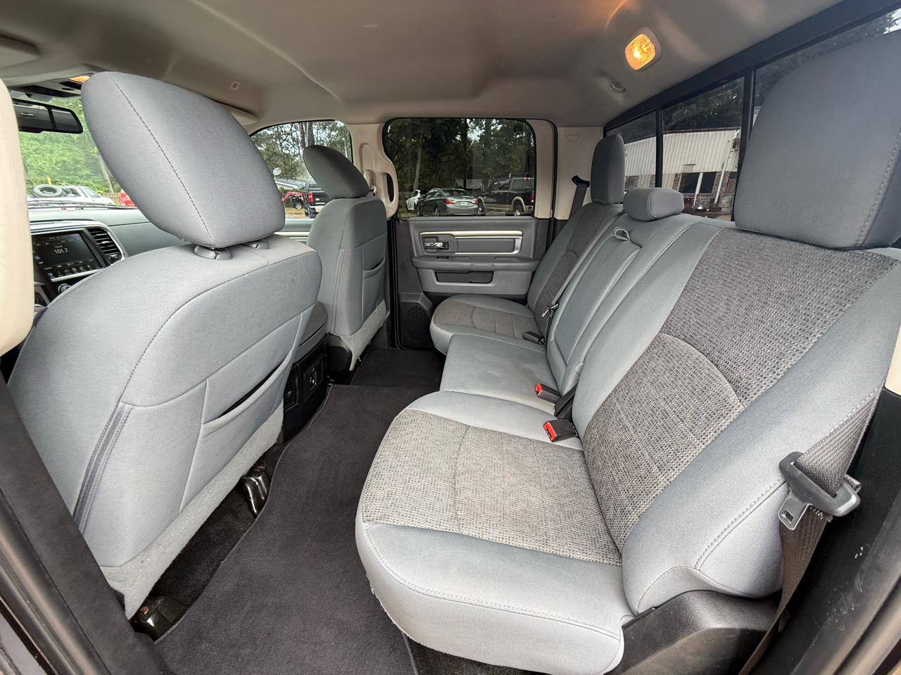 RAM 1500 Big Horn 4x4 Crew Cab 5'7" Box 2017
